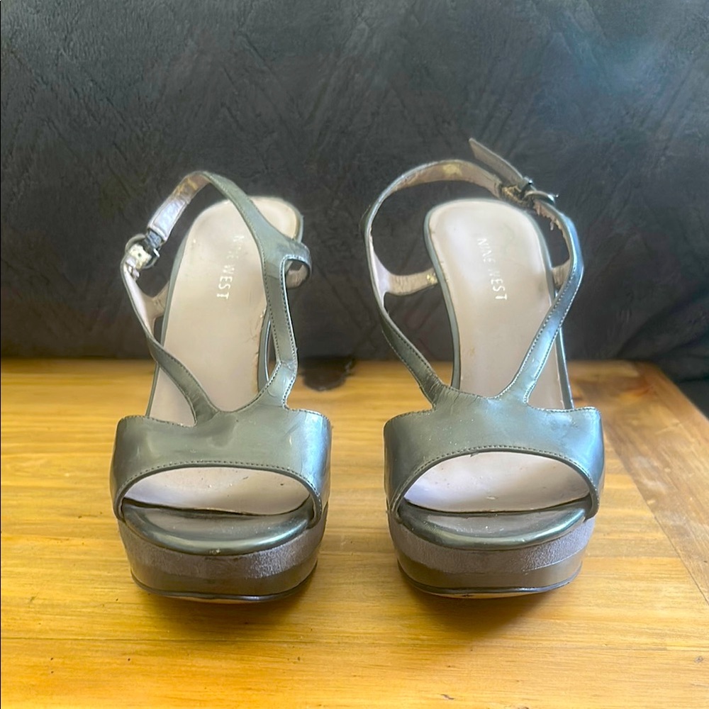 Nine West Women's Gray Platform Sandals
